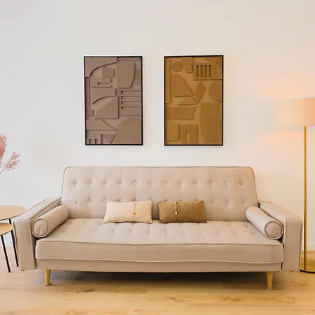 4da- Sunlit Apartment, Beautifully Designed In The Heart Of The City's Desirable Area * Lisboa